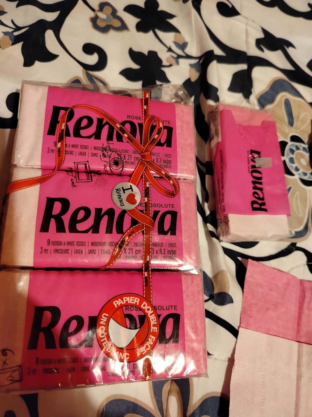 Renova Tissues Red Label Taschentücher blau, Blaubeerkuchenduft, 6 Päckchen