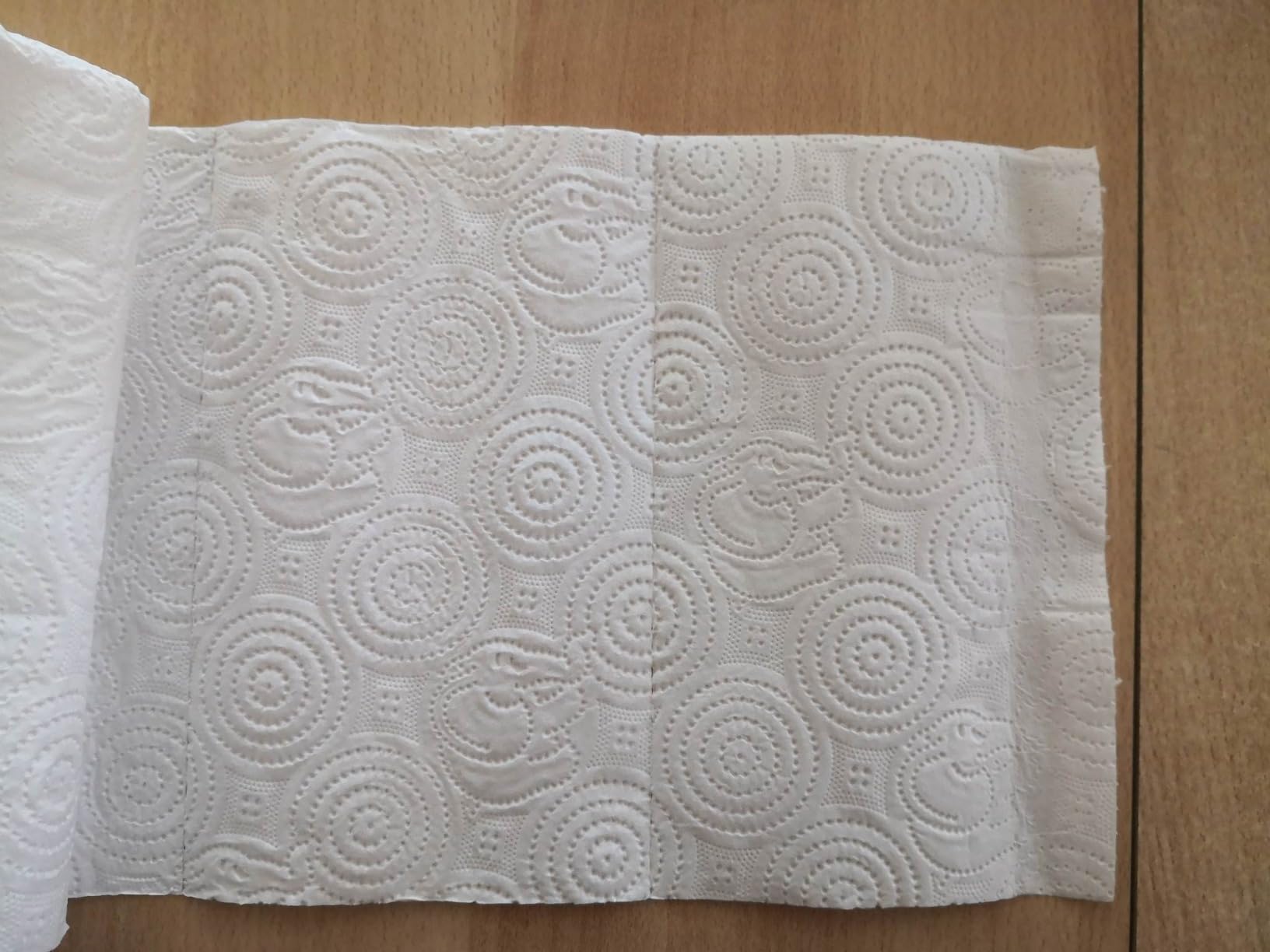 Selpak Paper Towels Küchenpapier, 48 Rollen à 75 Blatt, 3-lagig