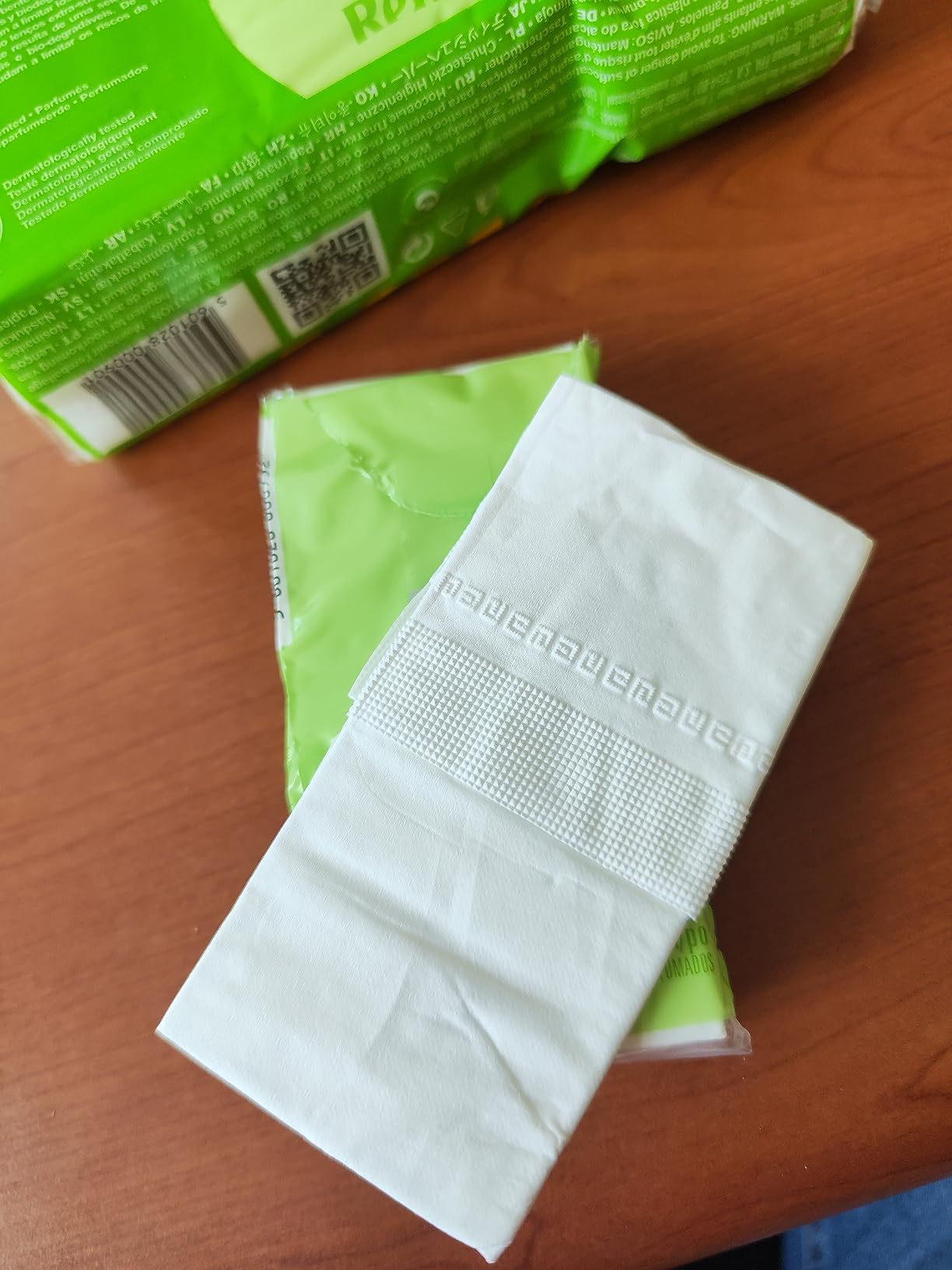 Renova Tissues SENSITIVE MENTHOL Pocket Tissues 6 Packs, weiß