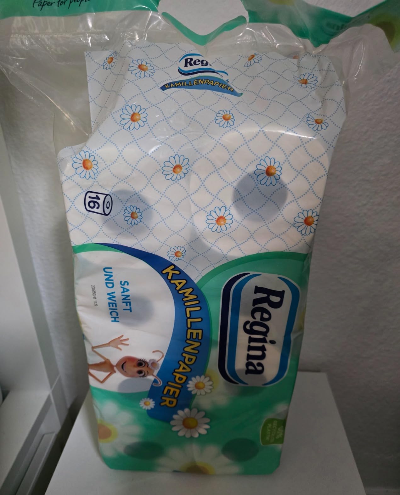Regina Kamillenpapier Toilettenpapier 16 Rollen, Kamillenduft