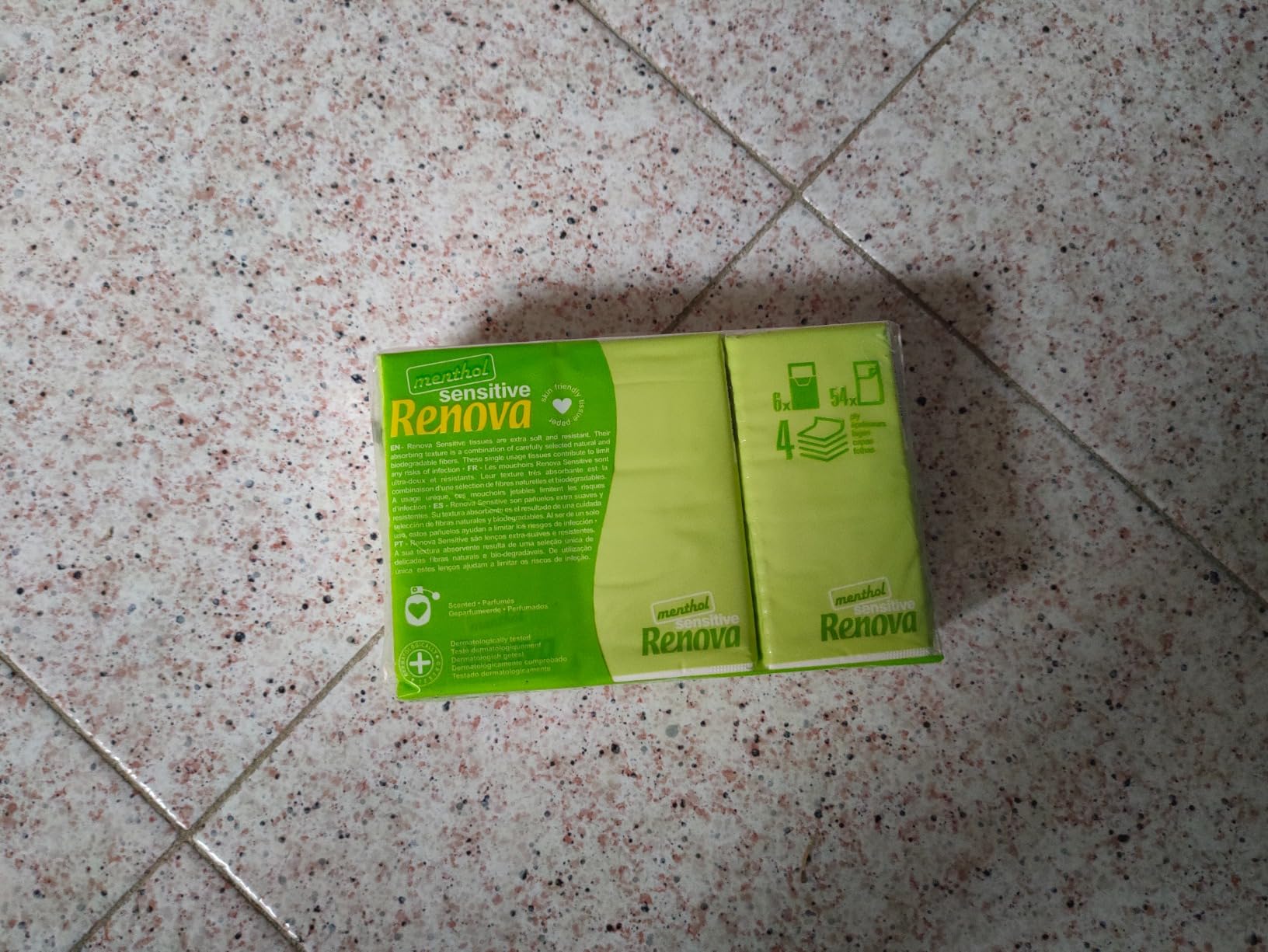 Renova Tissues SENSITIVE MENTHOL Pocket Tissues 6 Packs, weiß