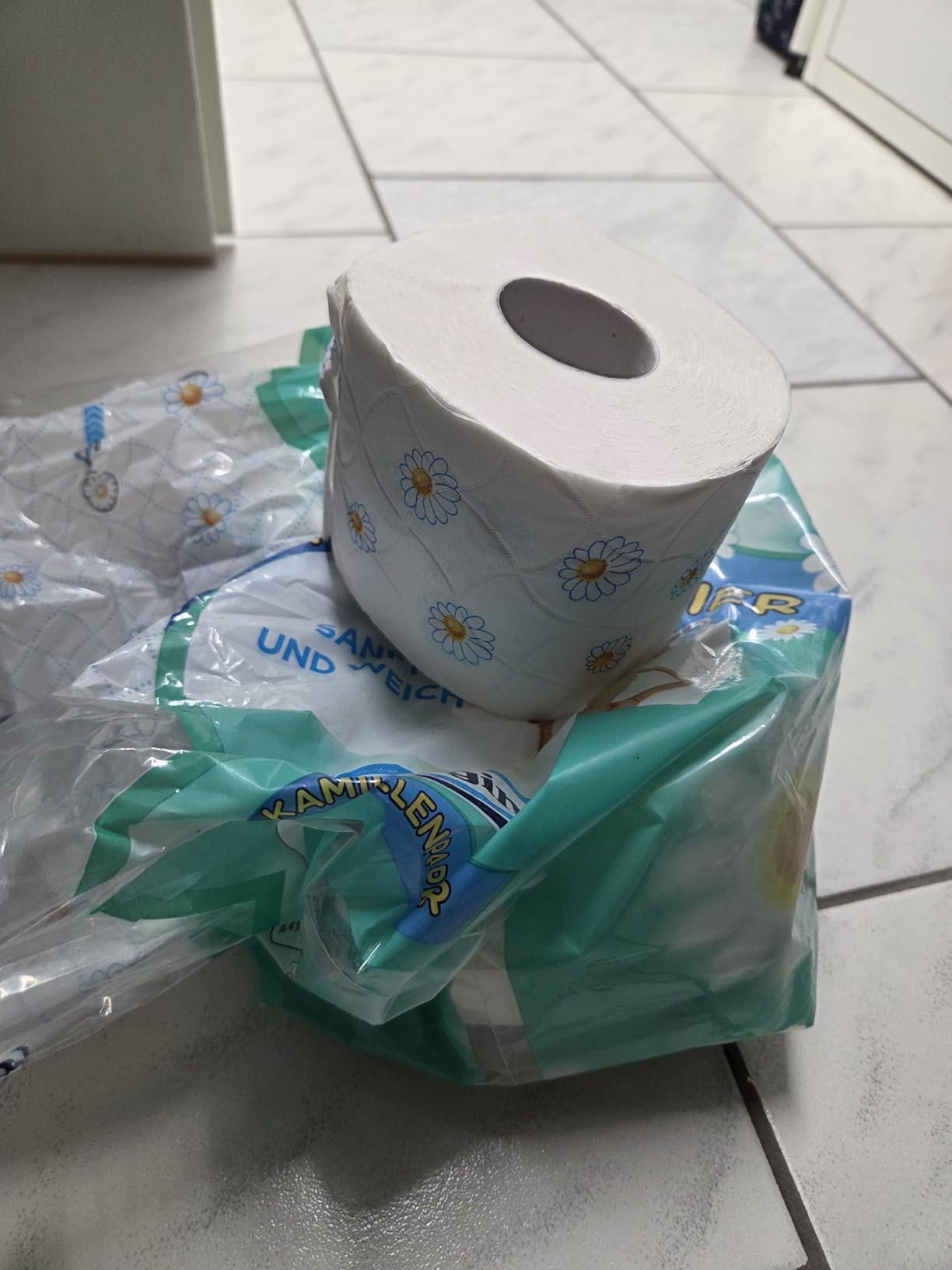 Regina Kamillenpapier Toilettenpapier 16 Rollen, Kamillenduft