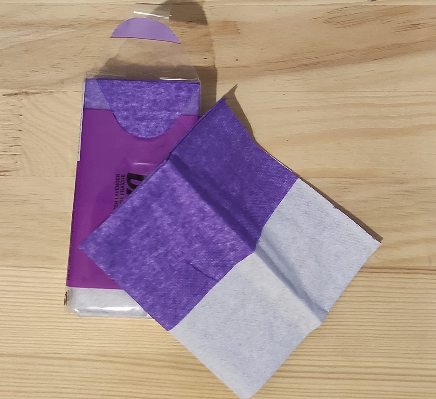 Renova Tissues Red Label Taschentücher lila, Lavendelduft, 6 Päckchen